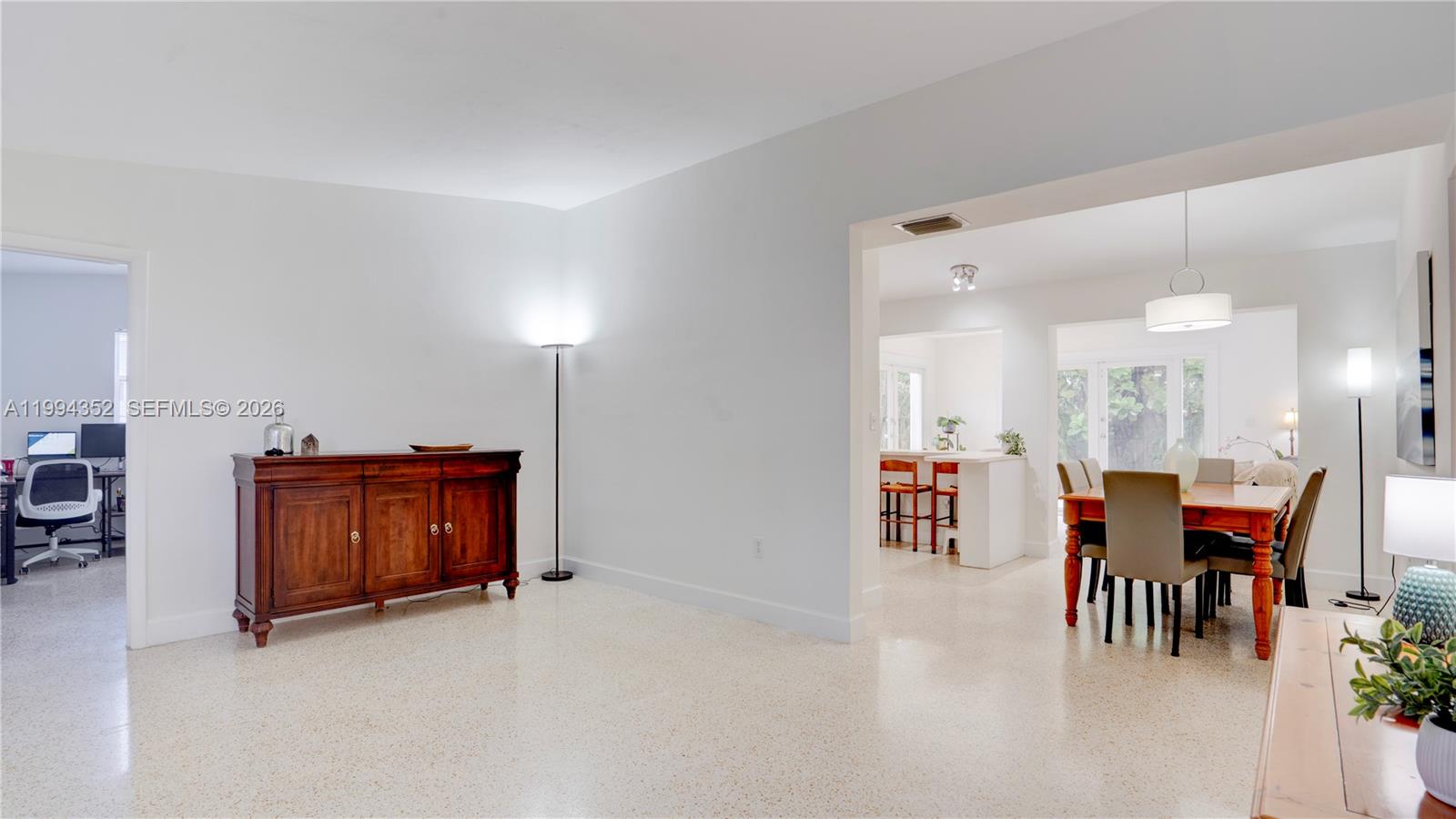 CORAL GARDENS - Residential