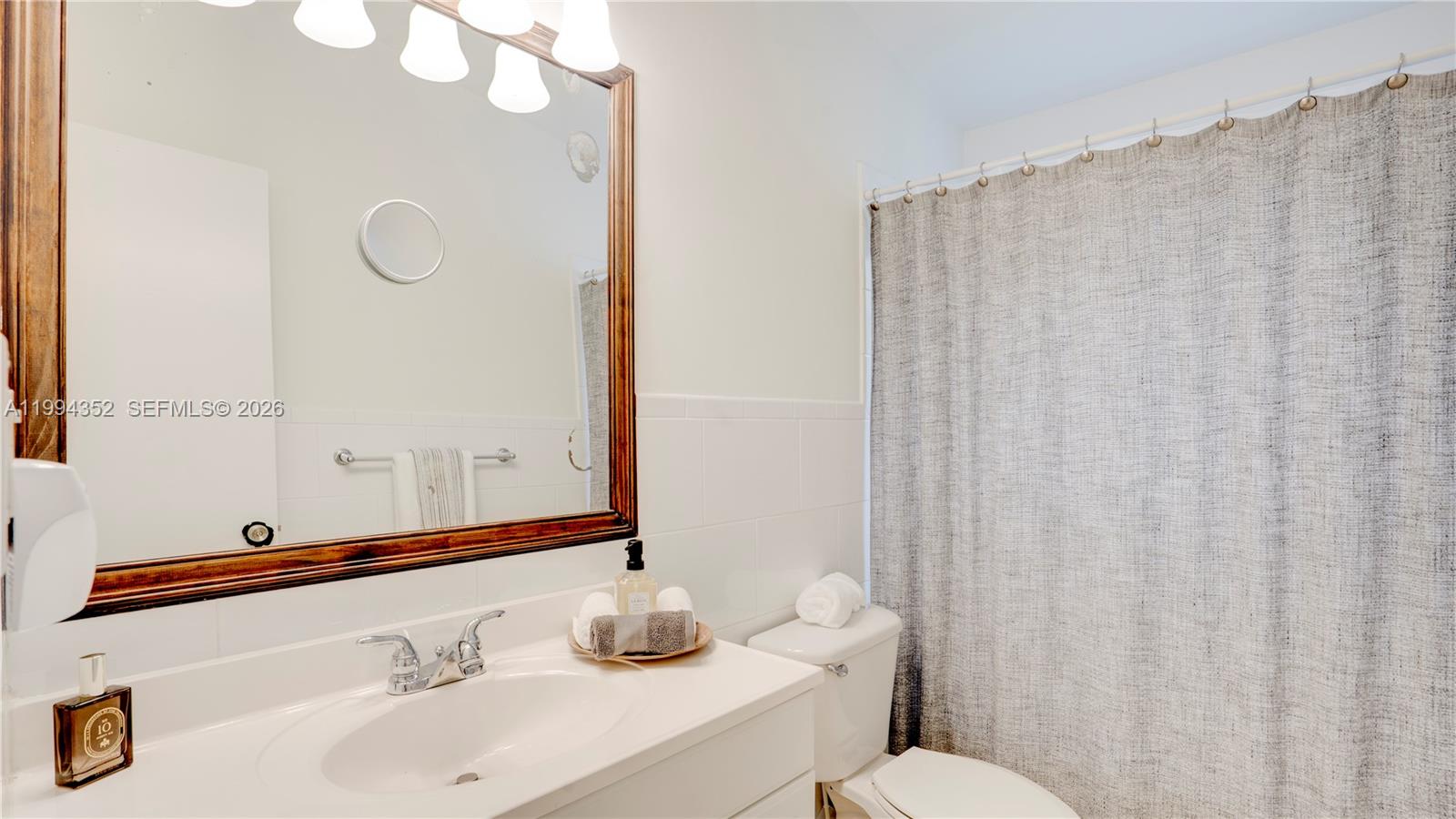 CORAL GARDENS - Residential