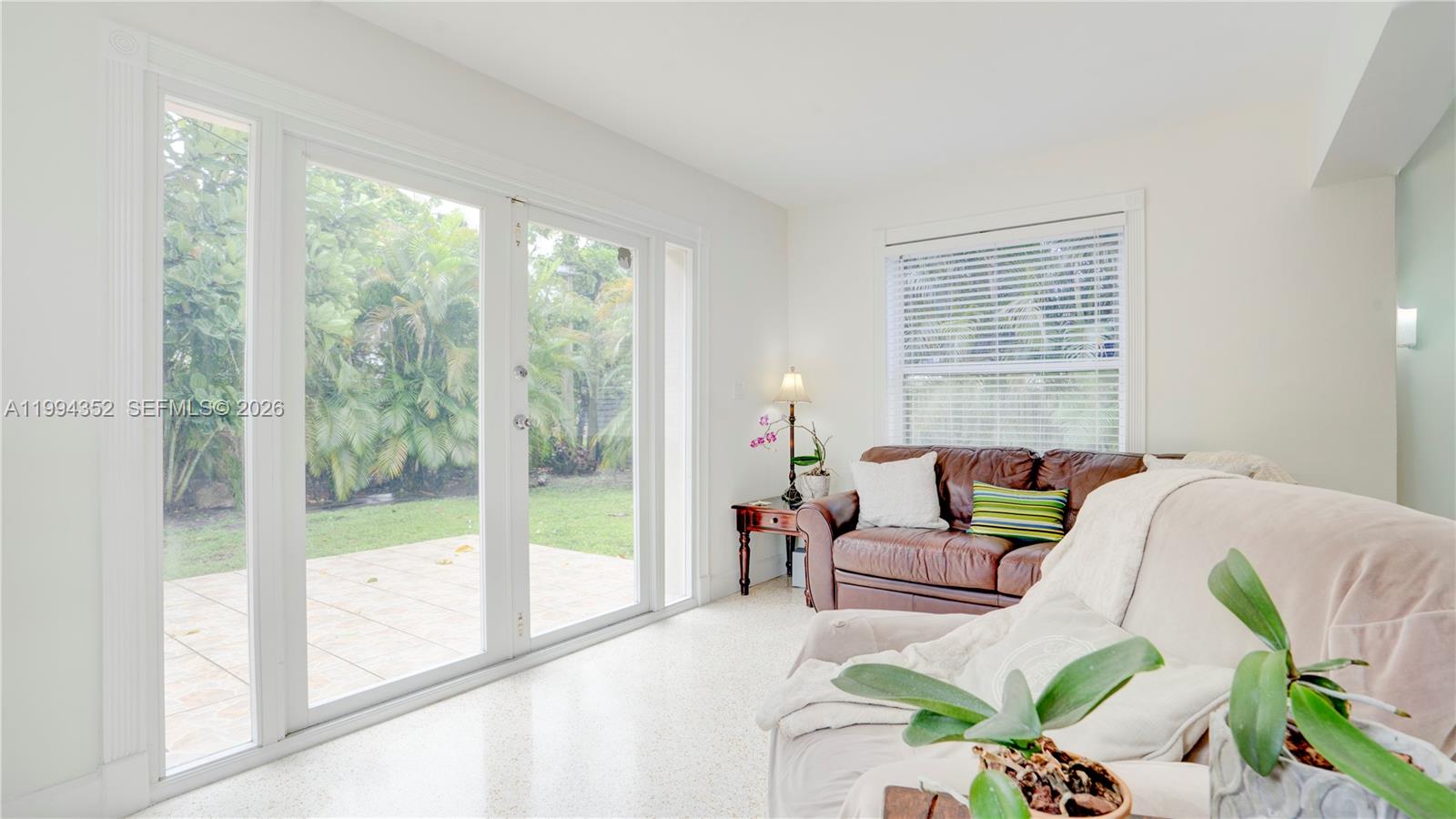 CORAL GARDENS - Residential