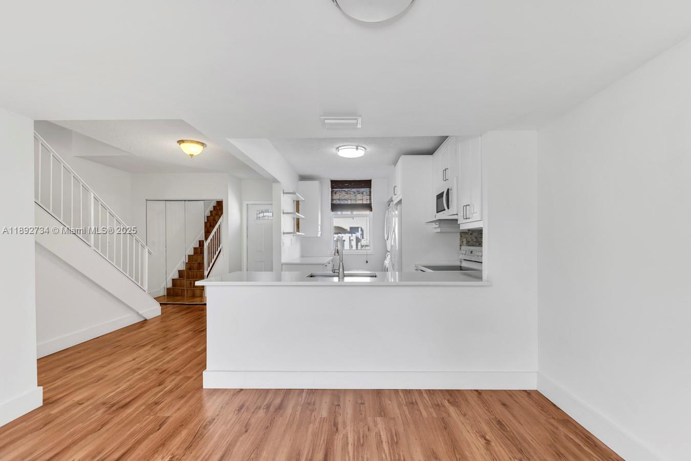 1655 NE 115th St 40-B
