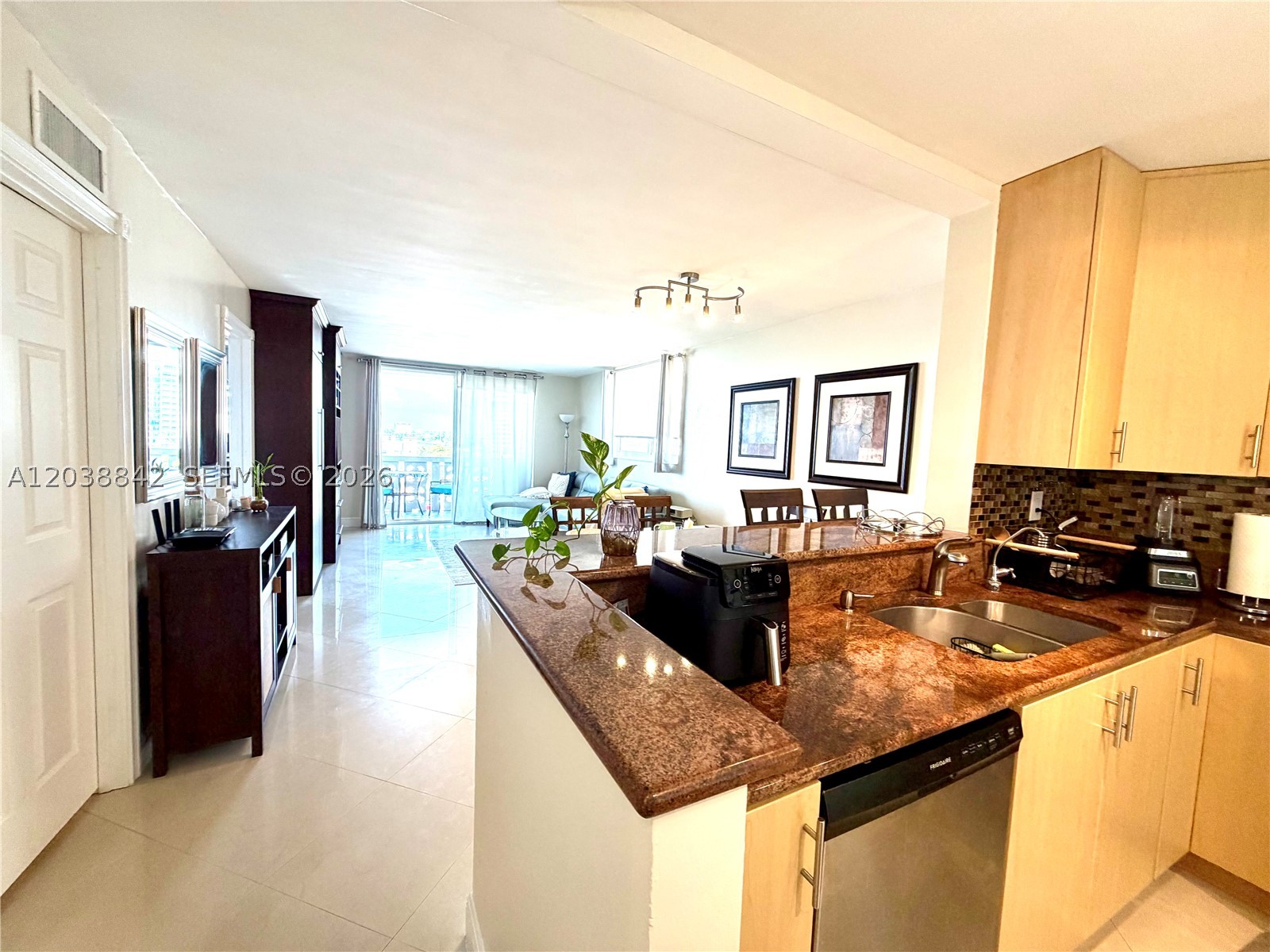 1893 S Ocean Dr 612