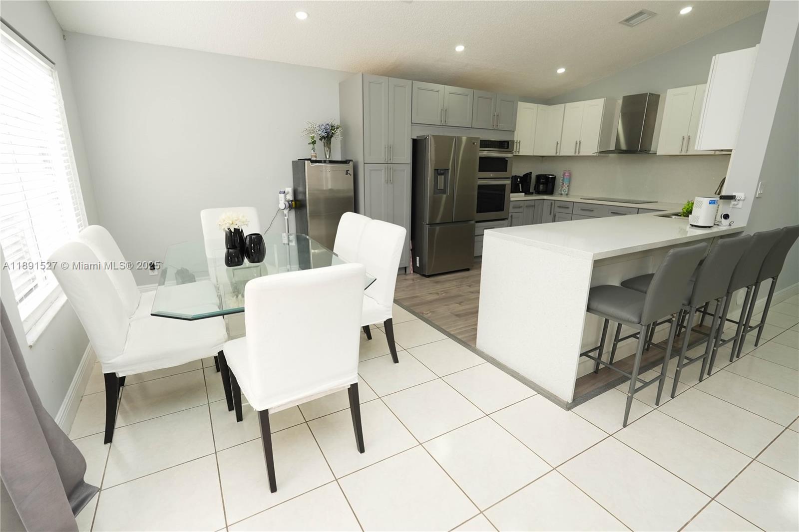 LAKEVIEW HOMES AT - Residential