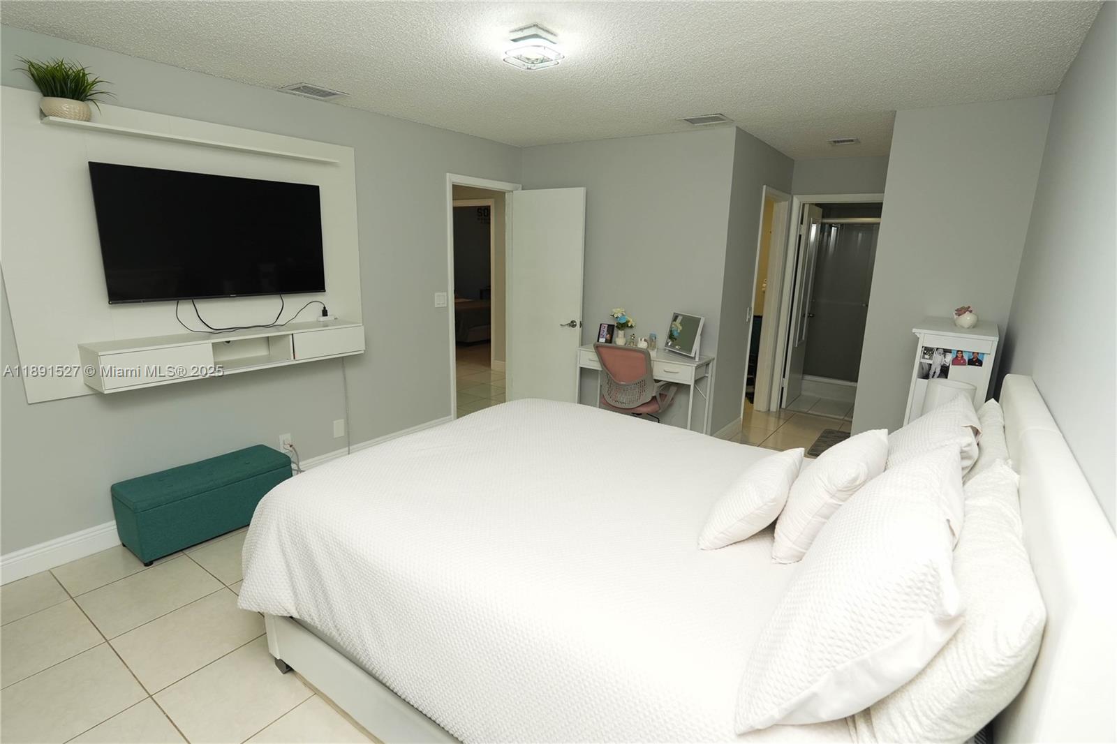 LAKEVIEW HOMES AT - Residential