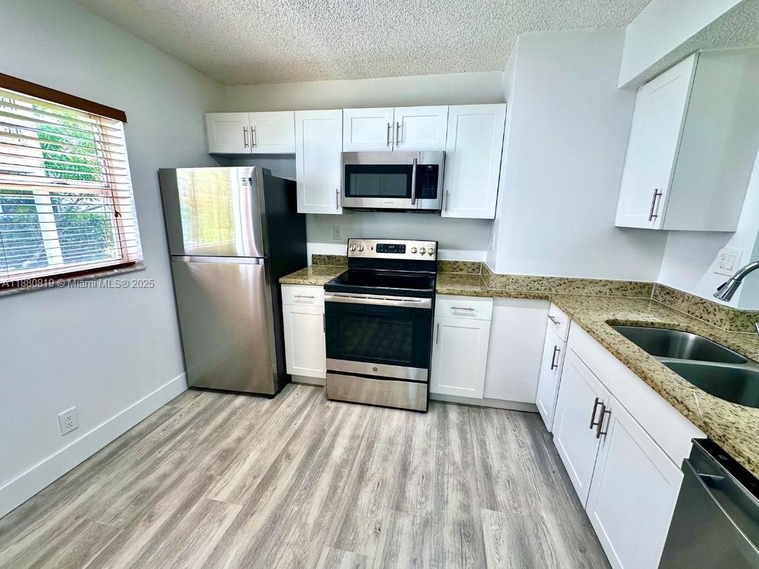 ROYAL GARDEN CONDO - Residential