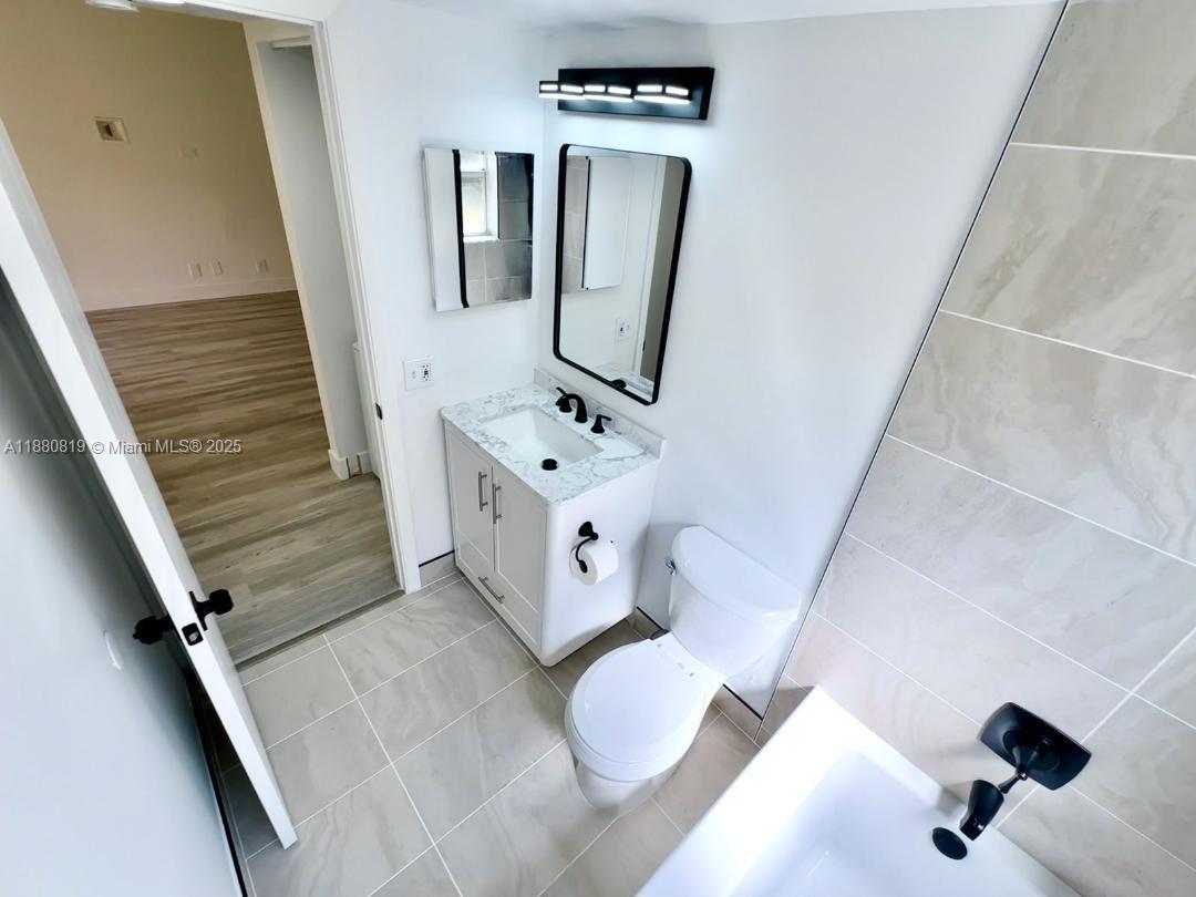 ROYAL GARDEN CONDO - Residential