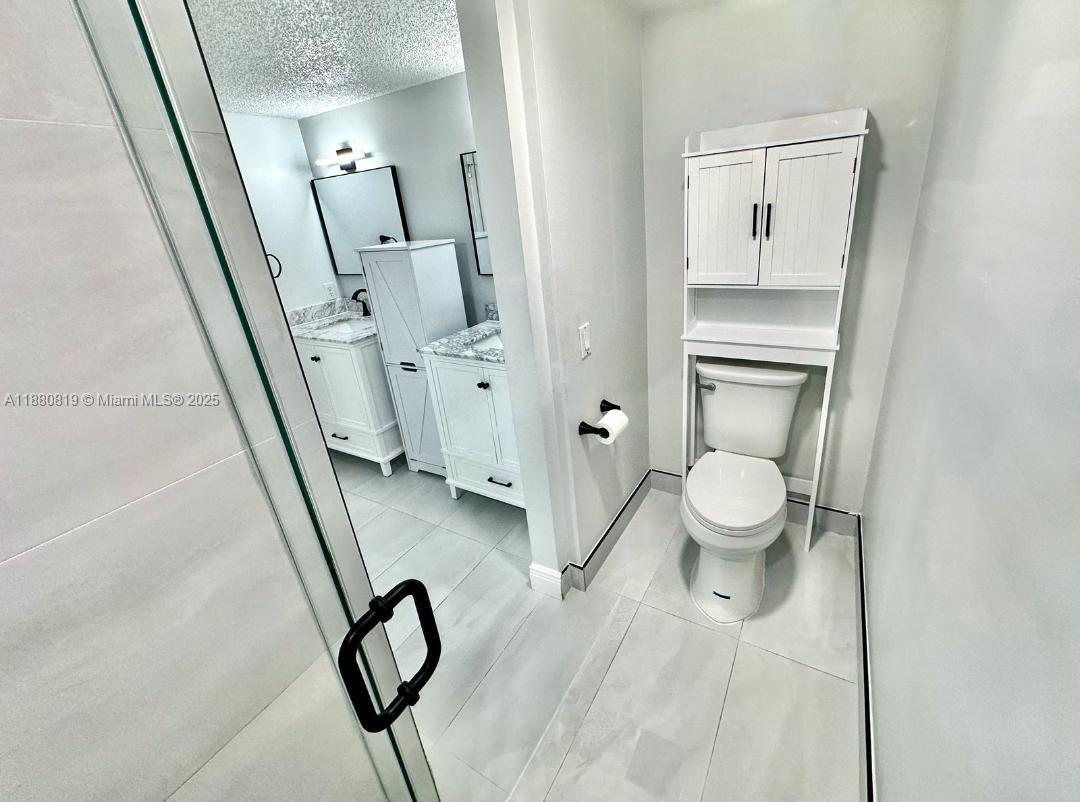 ROYAL GARDEN CONDO - Residential