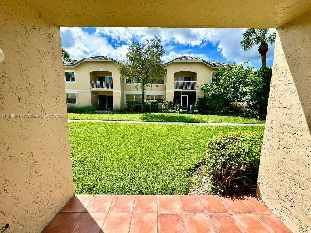 ROYAL GARDEN CONDO - Residential