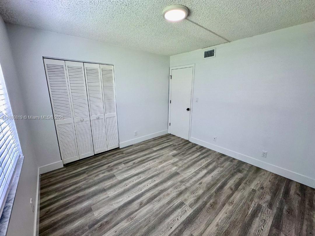 ROYAL GARDEN CONDO - Residential