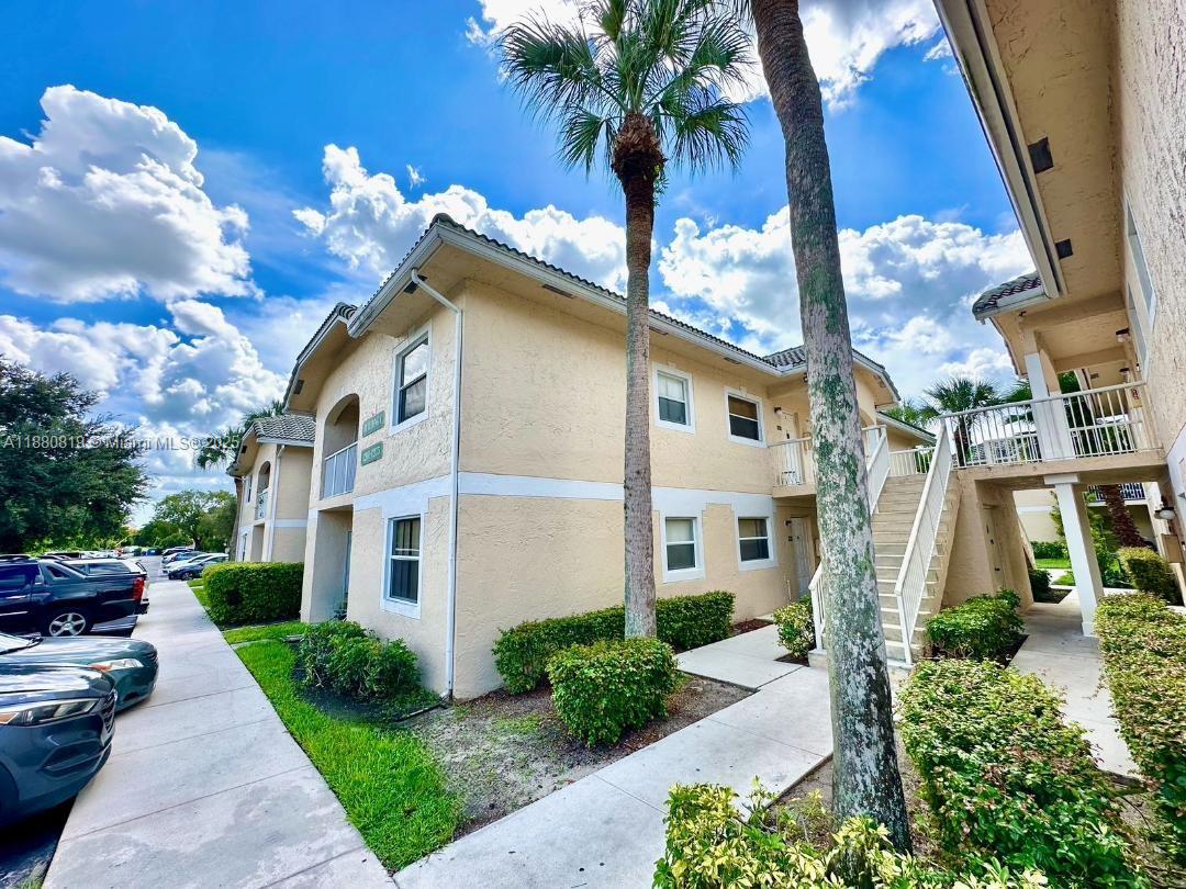 ROYAL GARDEN CONDO - Residential