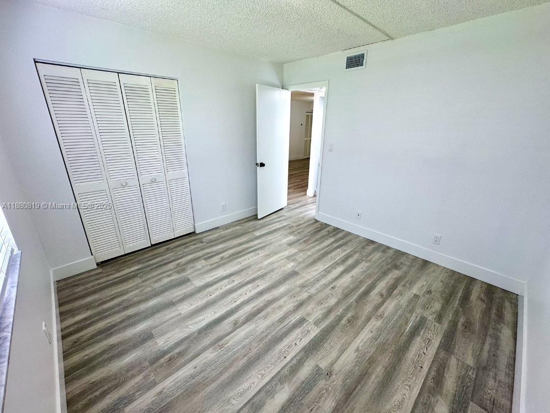 ROYAL GARDEN CONDO - Residential