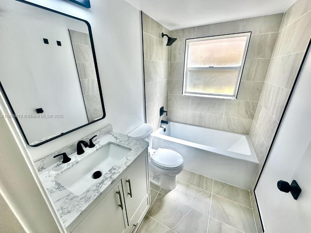 ROYAL GARDEN CONDO - Residential