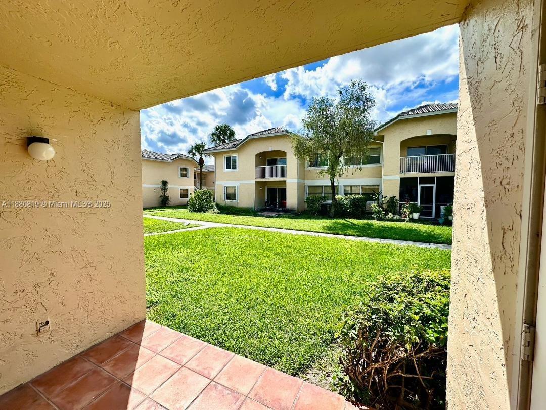 ROYAL GARDEN CONDO - Residential