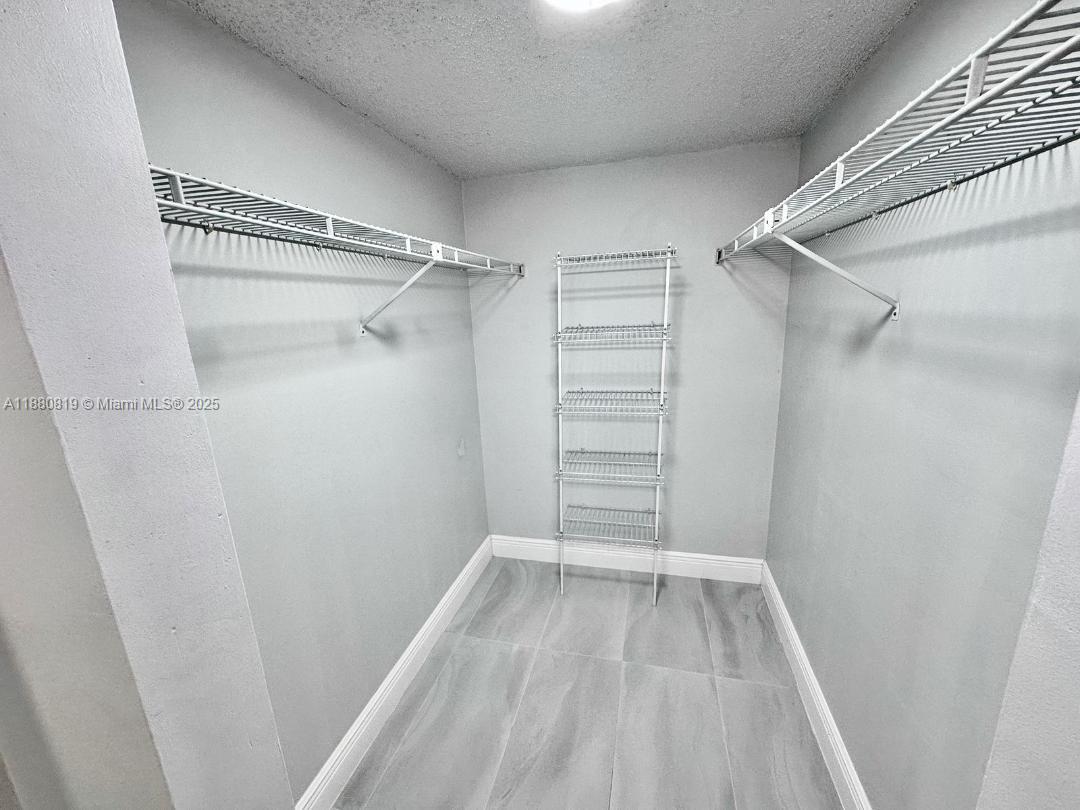 ROYAL GARDEN CONDO - Residential