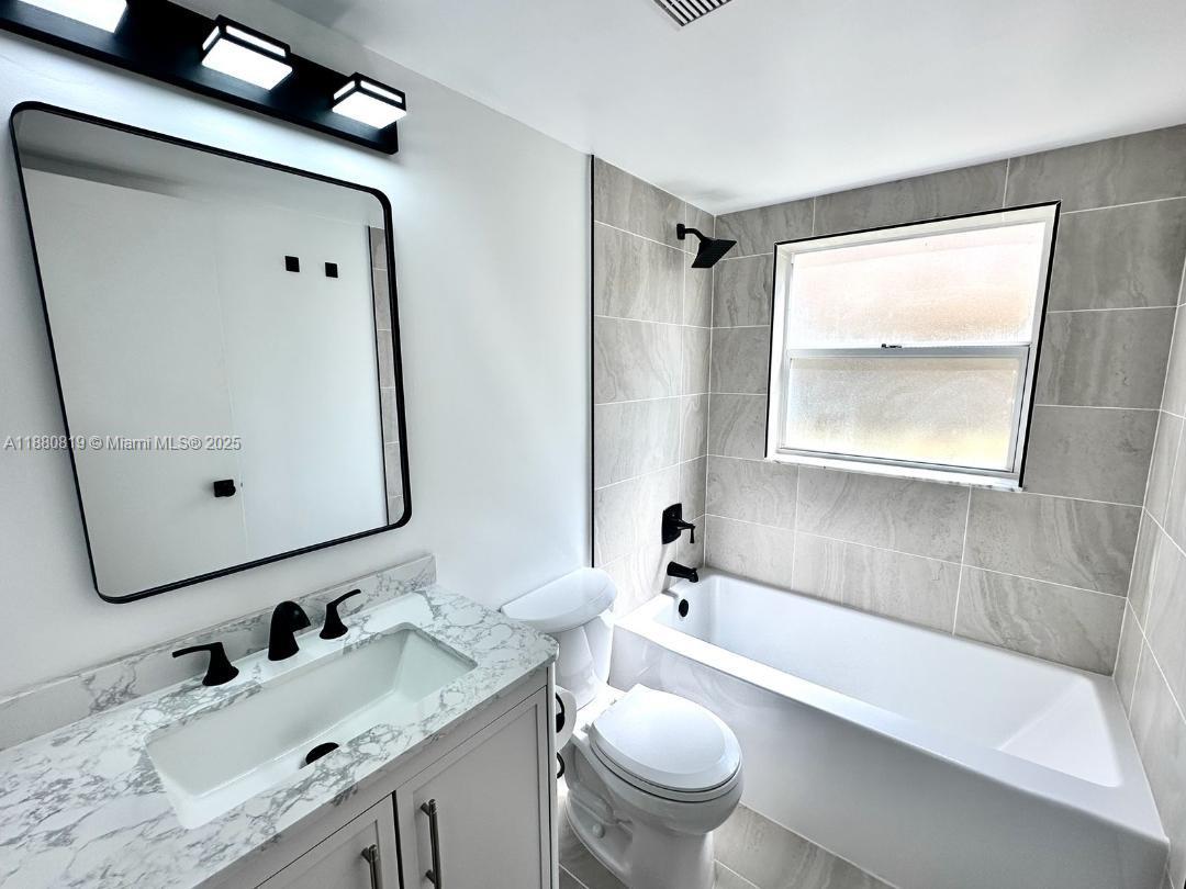 ROYAL GARDEN CONDO - Residential