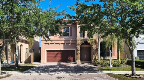 Photo of 685 SE 37th Pl, Homestead, FL 33033 (MLS # A12002381)