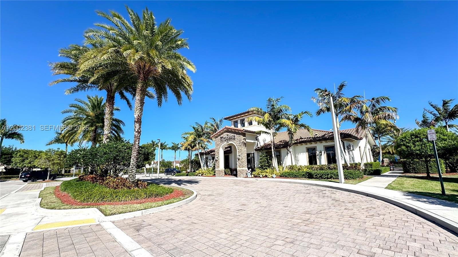 BAYWINDS OF ABACO - Residential