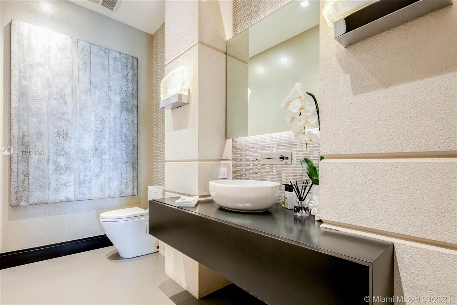 GOLDEN BEACH SEC F - Residential