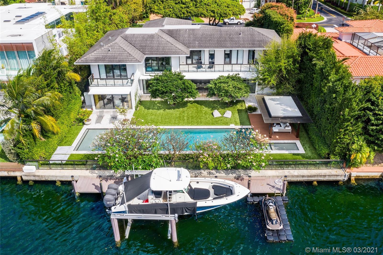 GOLDEN BEACH SEC F - Residential