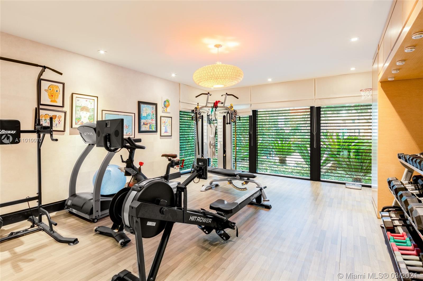 GOLDEN BEACH SEC F - Residential