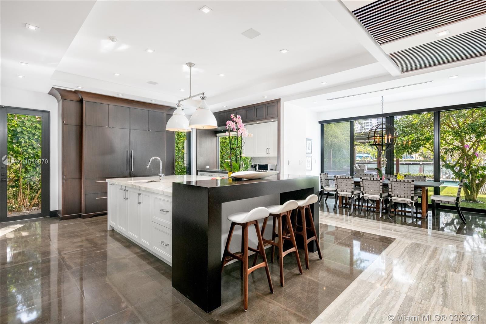 GOLDEN BEACH SEC F - Residential