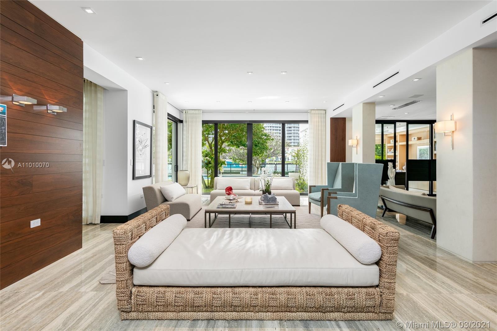 GOLDEN BEACH SEC F - Residential