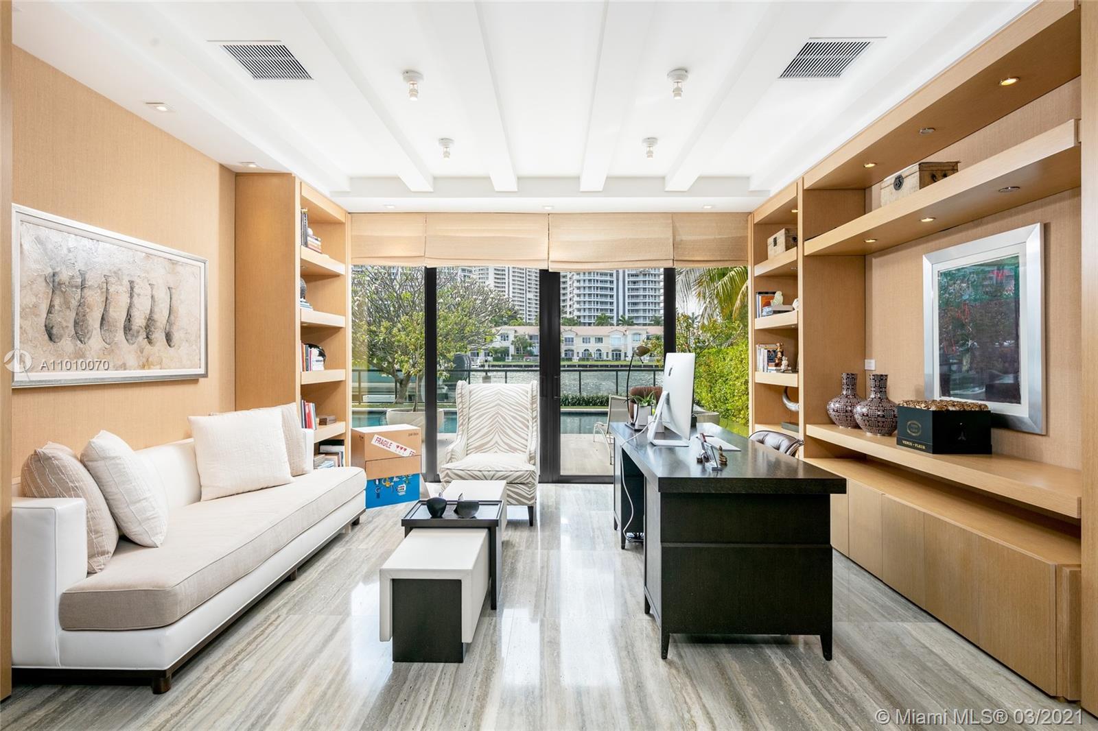 GOLDEN BEACH SEC F - Residential