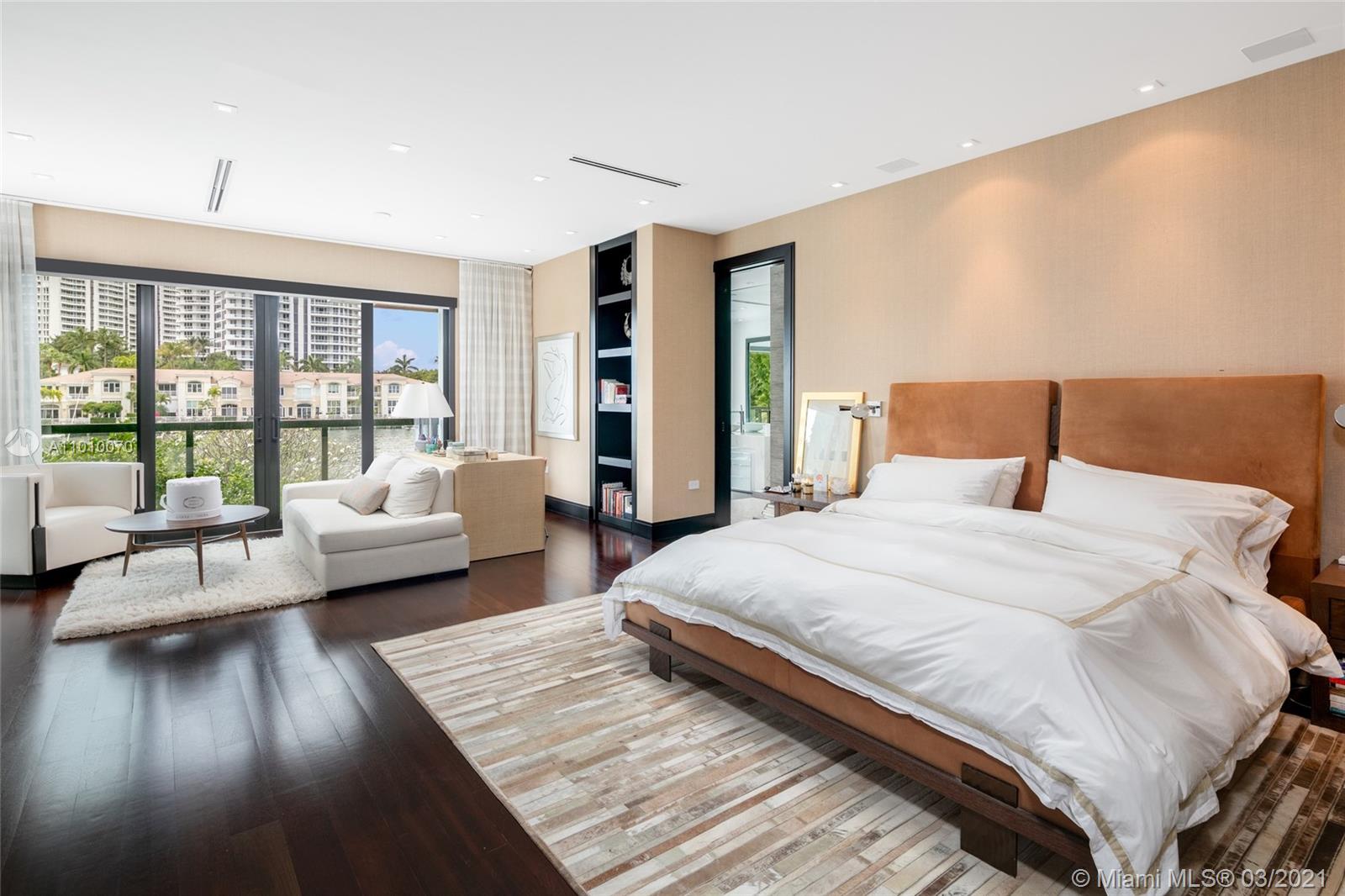 GOLDEN BEACH SEC F - Residential