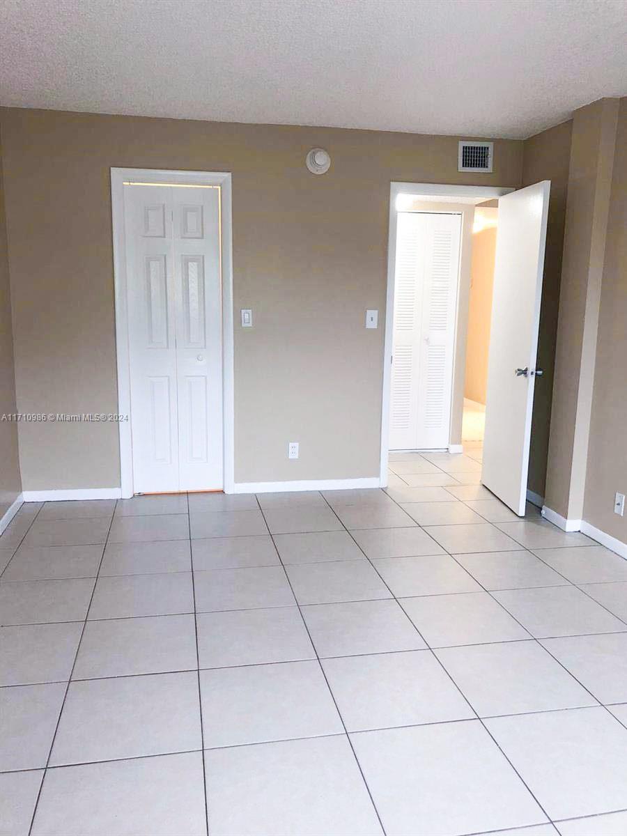BREAKWATERS OF THE PALM B - Residential