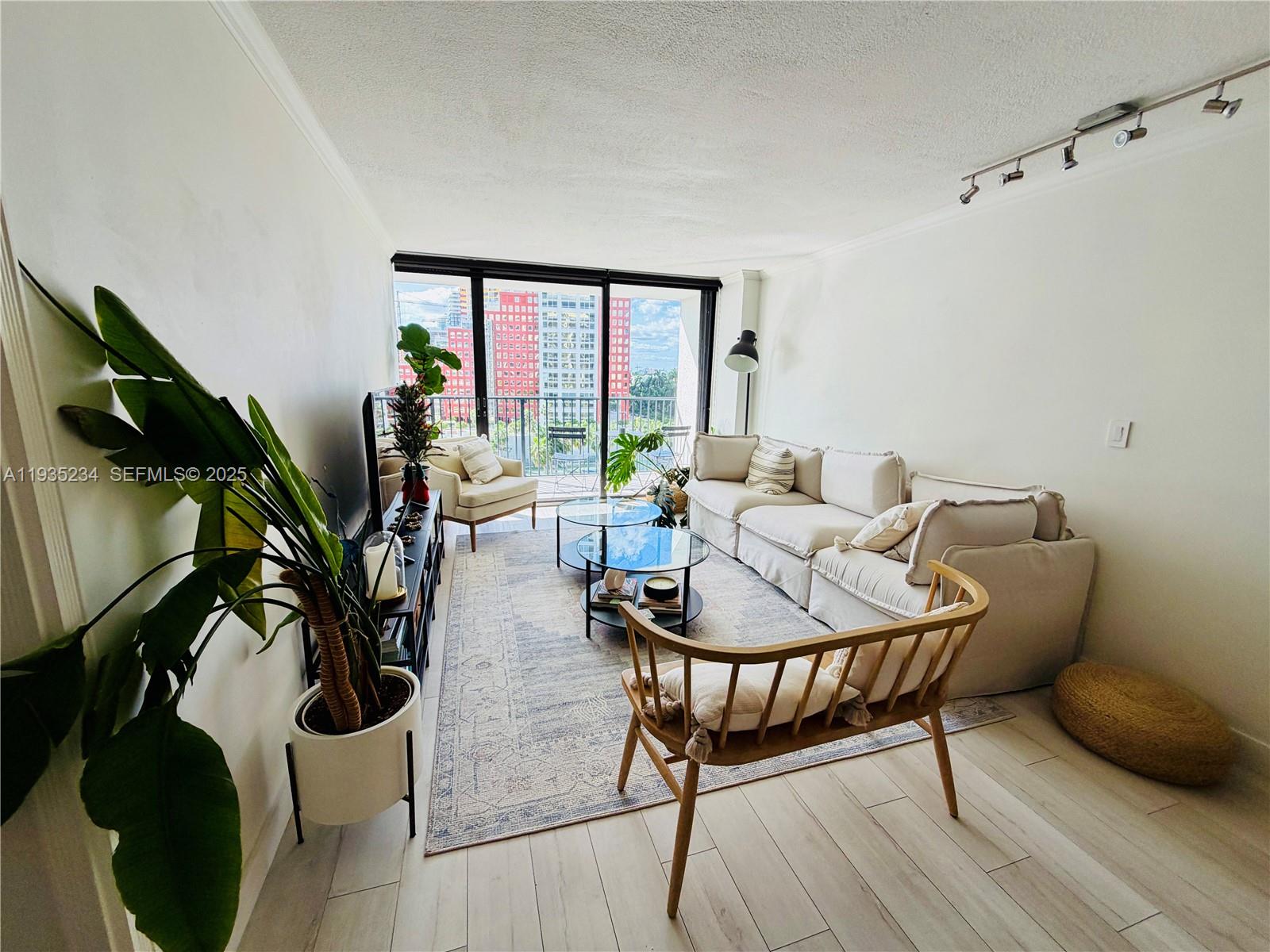 1450 Brickell Bay Dr 907