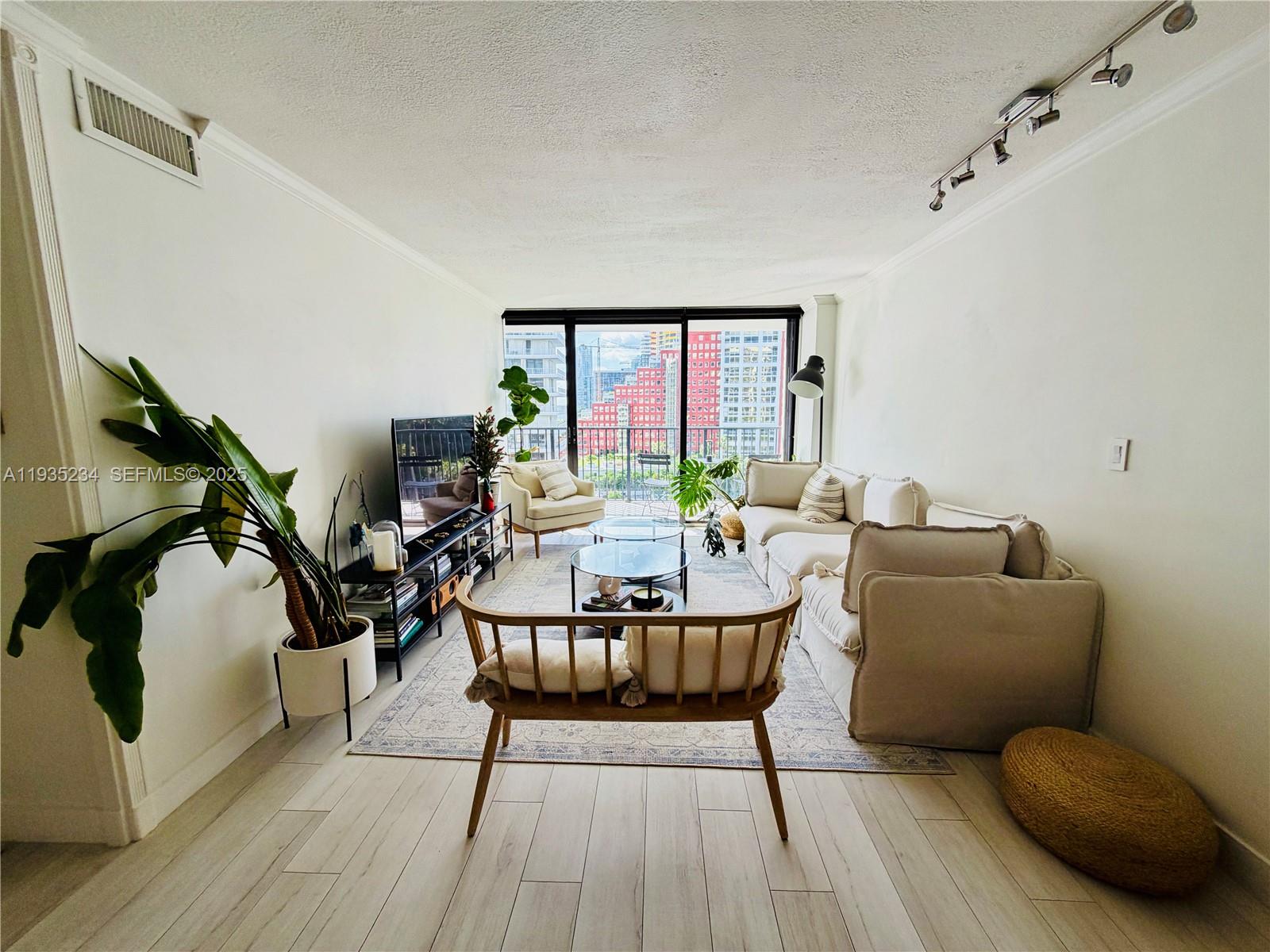 1450 Brickell Bay Dr 907