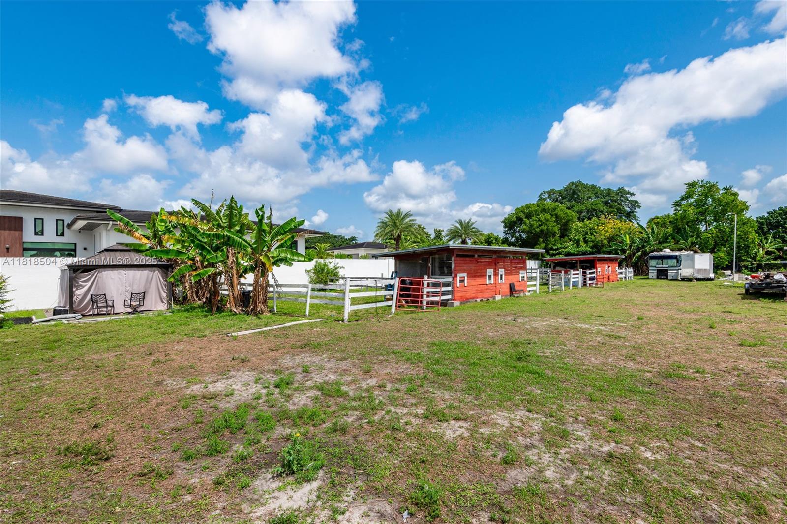 BIRD ROAD FARMSITES - Land