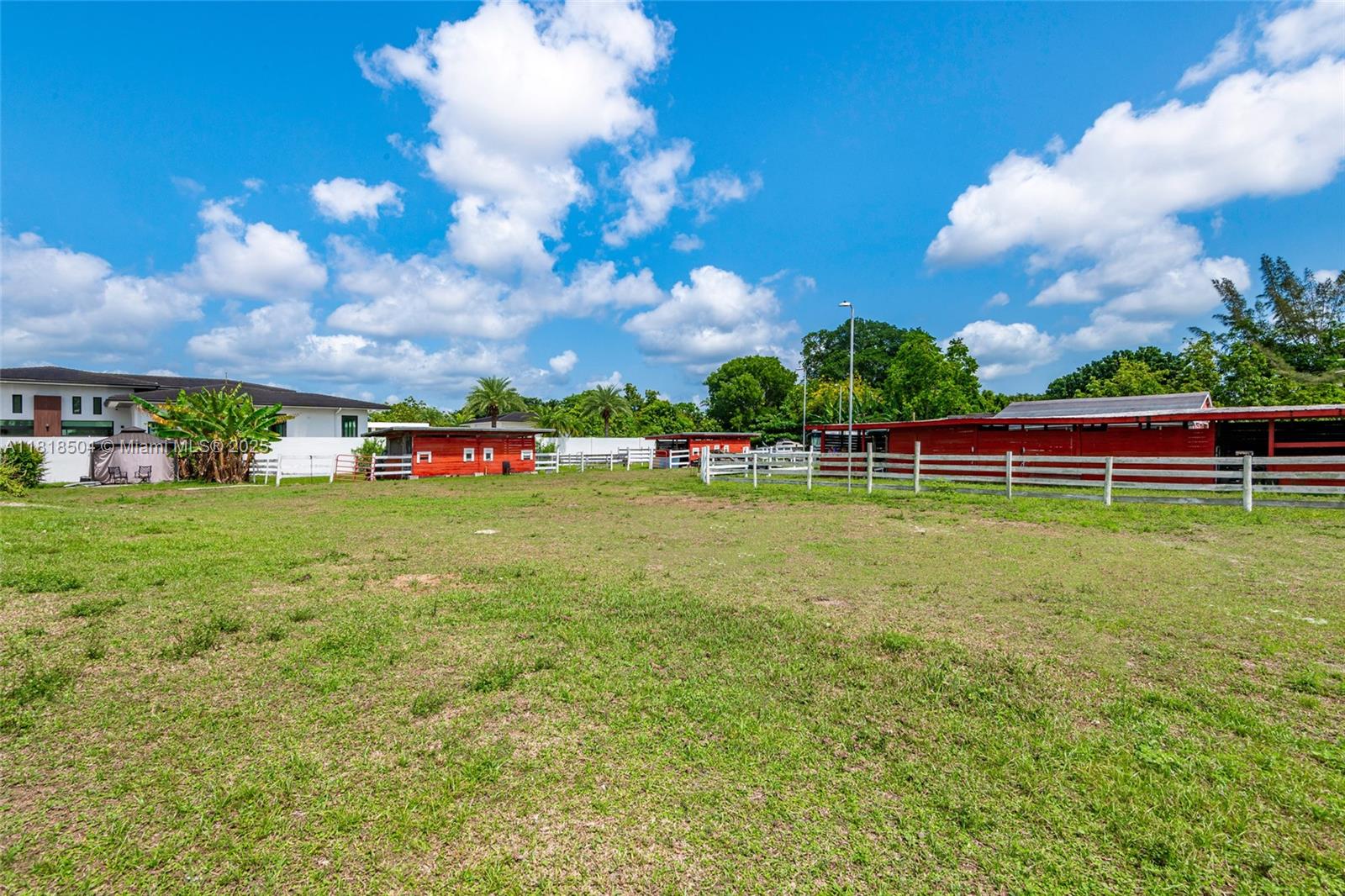 BIRD ROAD FARMSITES - Land