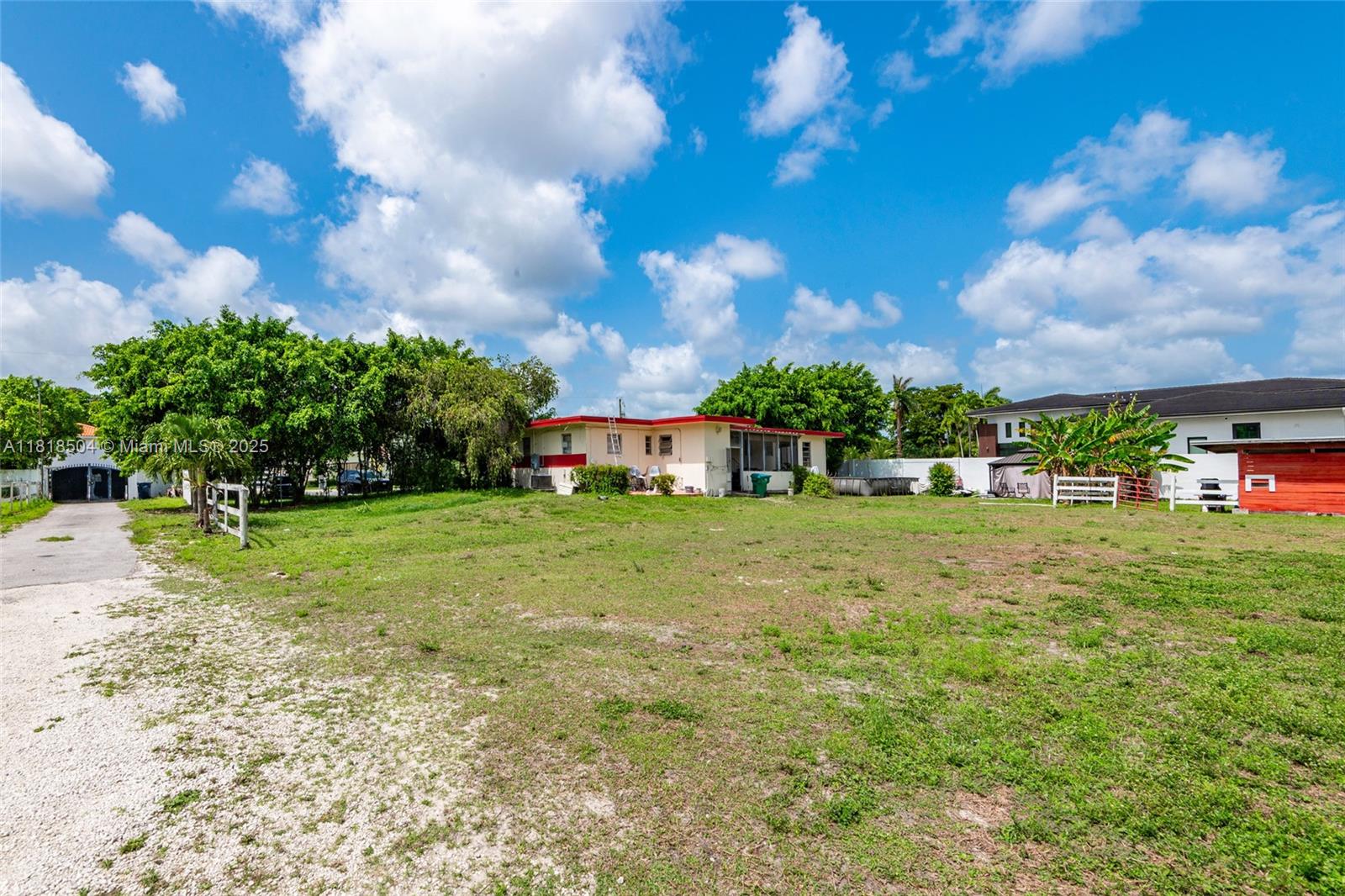 BIRD ROAD FARMSITES - Land