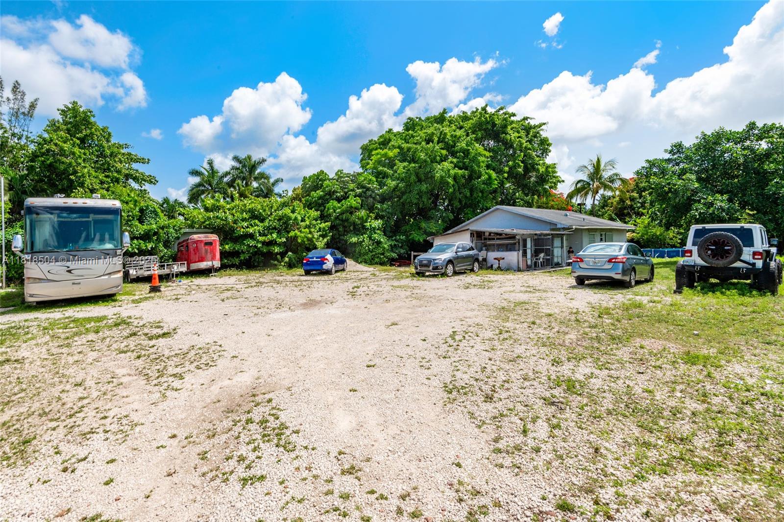 BIRD ROAD FARMSITES - Land