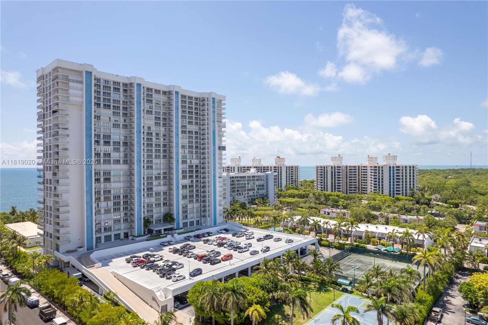 Rental Property at 881 Ocean Dr 11C, Key Biscayne, Miami-Dade County, Florida - Bedrooms: 2 
Bathrooms: 2  - $7,000 MO.