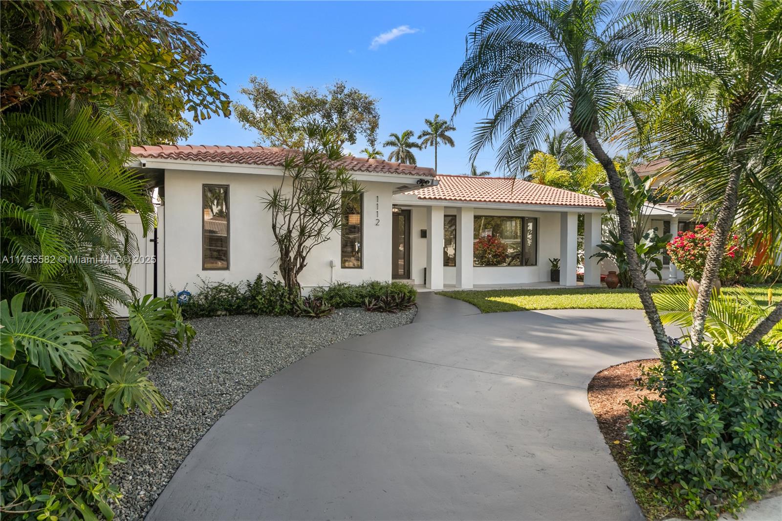HOLLYWOOD LAKES SECTION - Residential