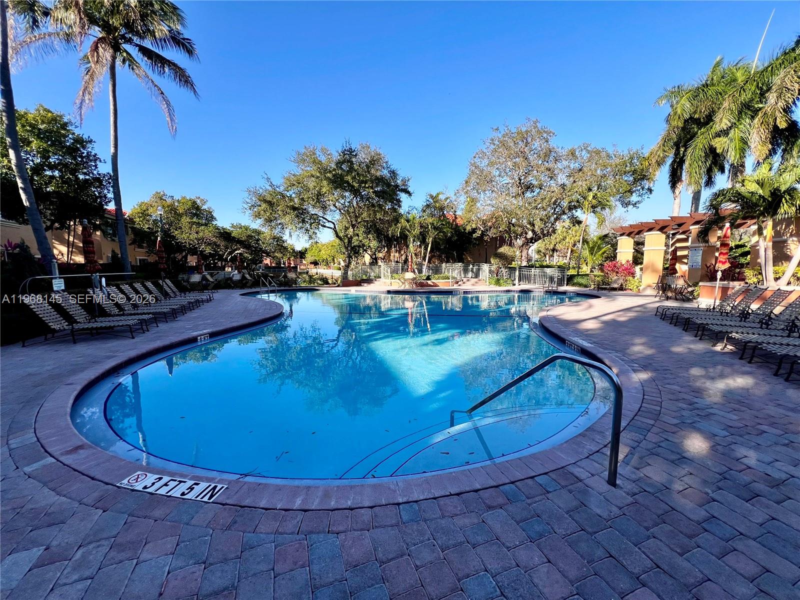 VILLAS AT HARBOR ISLES CO - Residential