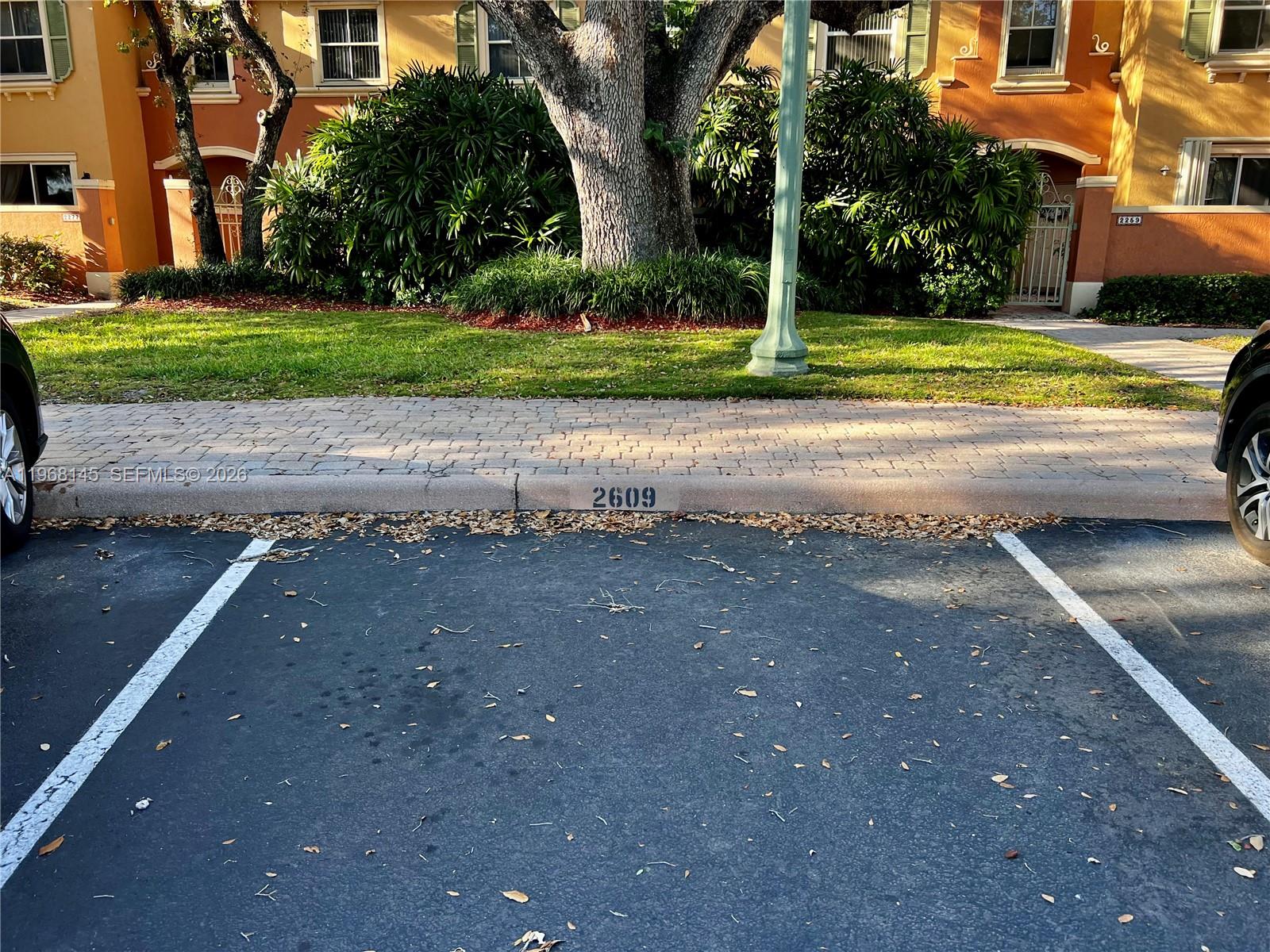 VILLAS AT HARBOR ISLES CO - Residential