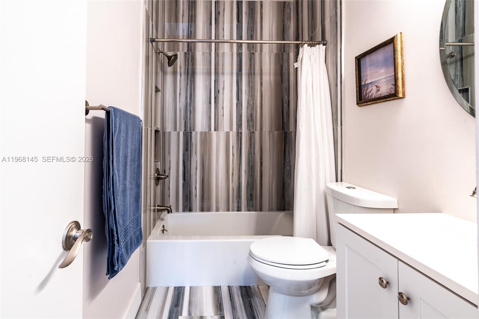 VILLAS AT HARBOR ISLES CO - Residential