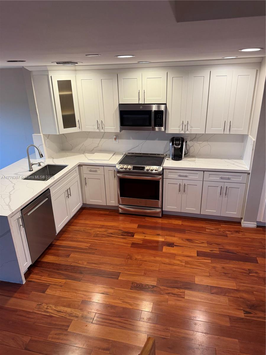 Property for Sale at 2912 Nw 80th Ave, Sunrise, Miami-Dade County, Florida - Bedrooms: 3 
Bathrooms: 3  - $365,000