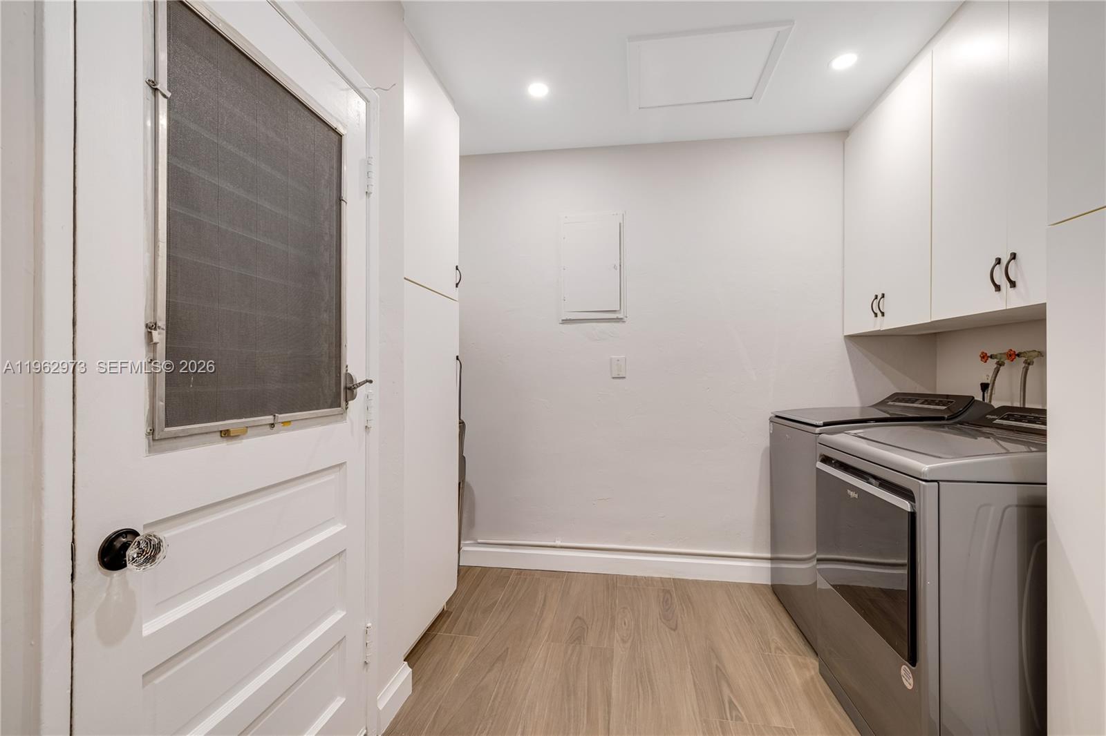 LAUDERDALE ISLES REAMEN P - Residential