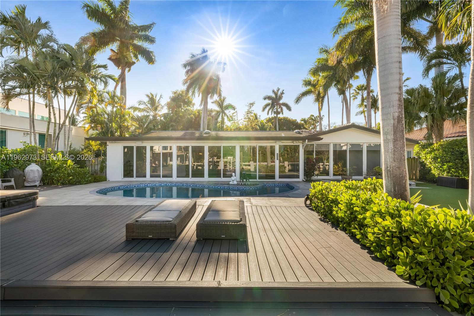 LAUDERDALE ISLES REAMEN P - Residential