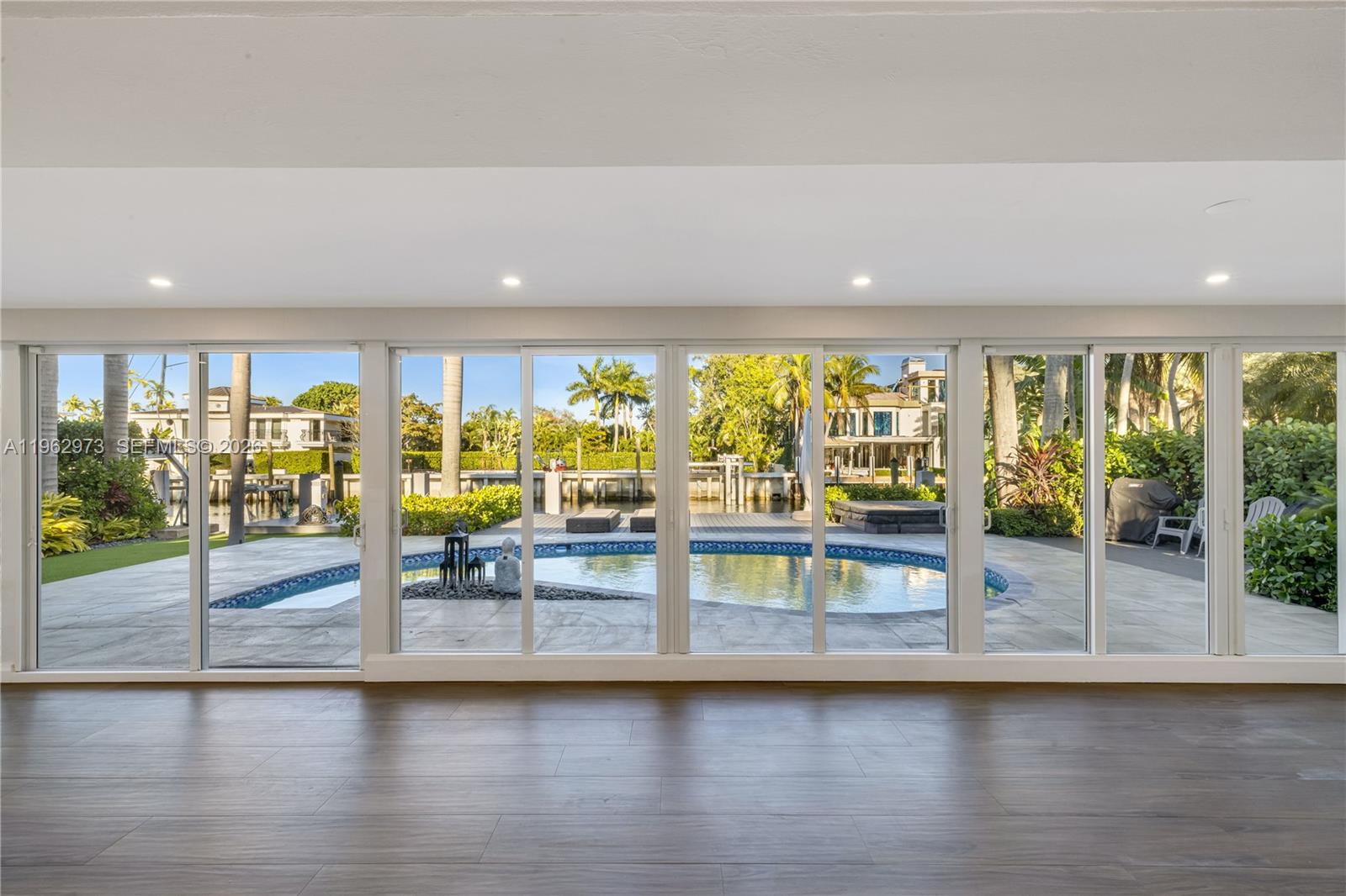 LAUDERDALE ISLES REAMEN P - Residential