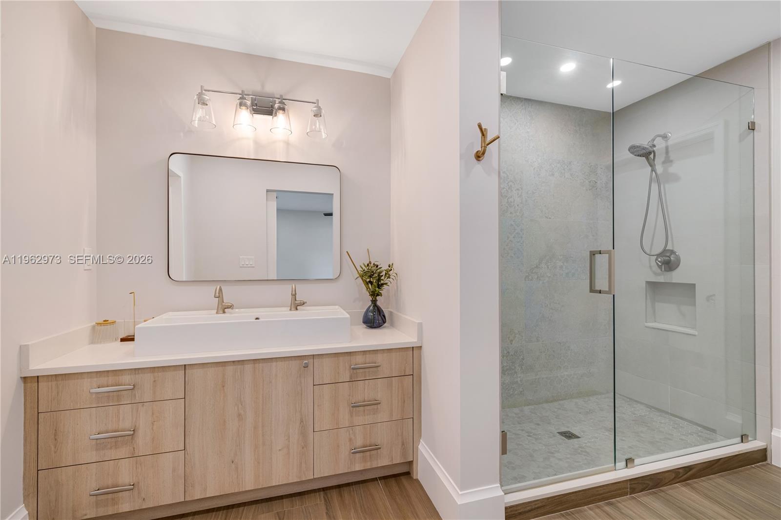 LAUDERDALE ISLES REAMEN P - Residential