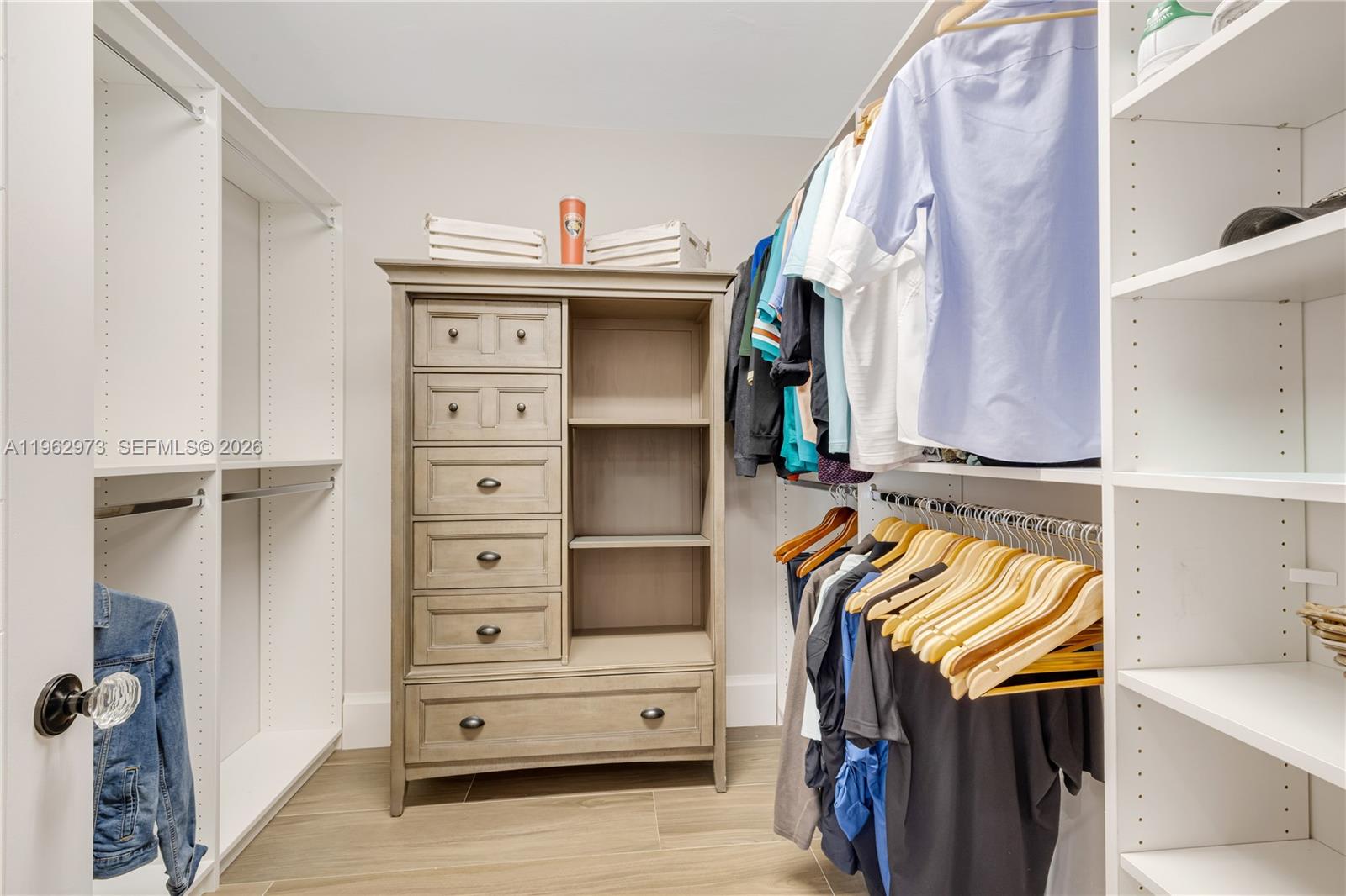 LAUDERDALE ISLES REAMEN P - Residential