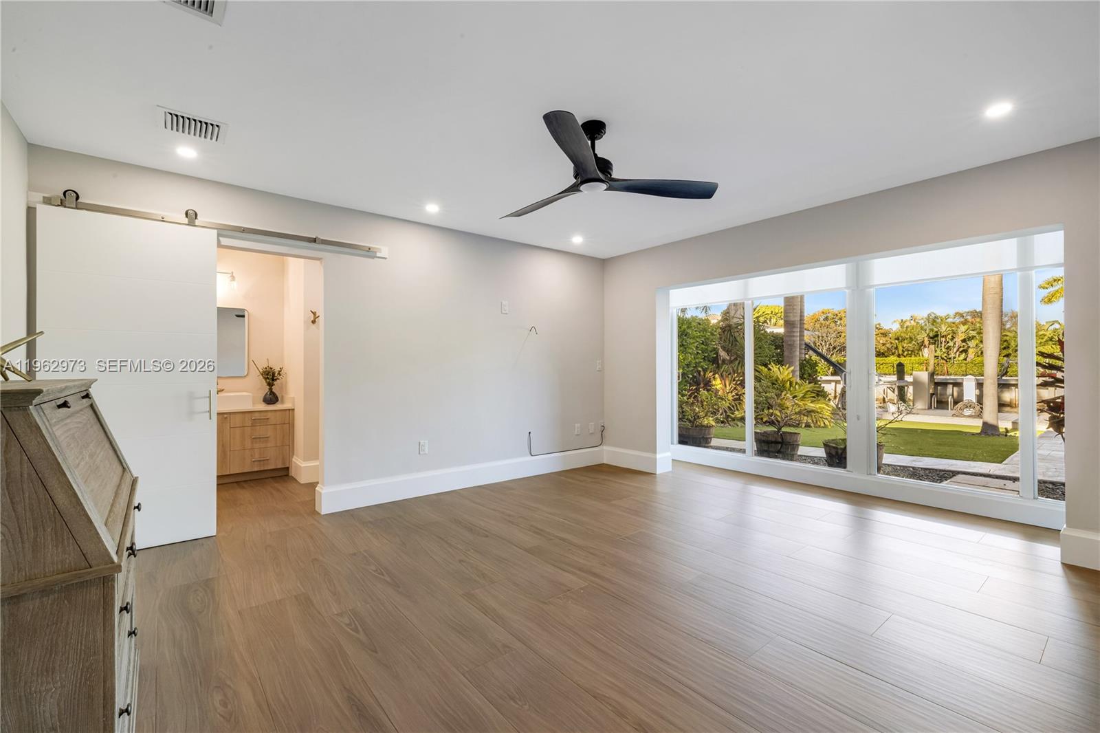 LAUDERDALE ISLES REAMEN P - Residential