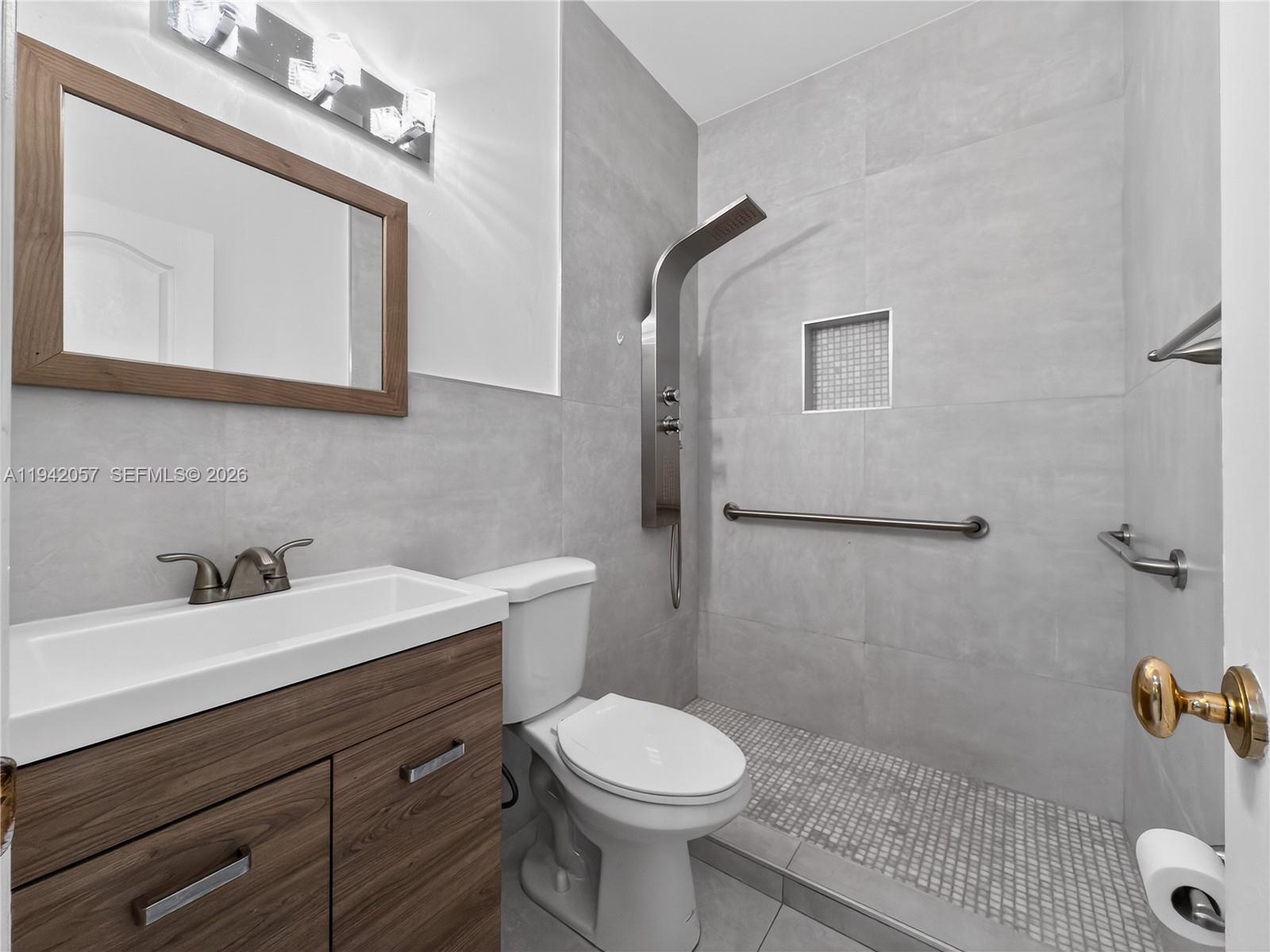 BRICKELL HAMMOCK UN 1 - Residential