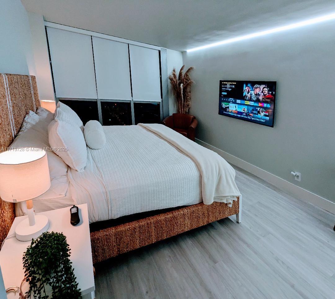 MIRASOL OCEAN TOWERS COND - Residential