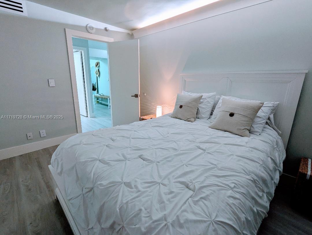 MIRASOL OCEAN TOWERS COND - Residential