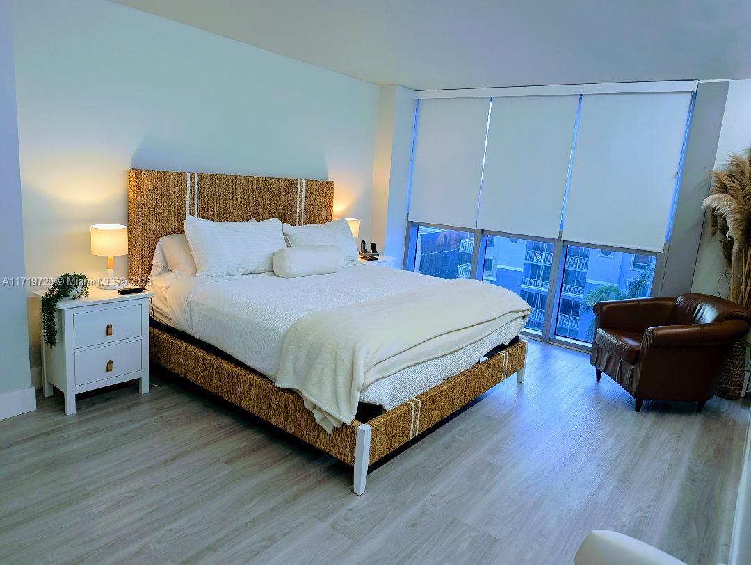 MIRASOL OCEAN TOWERS COND - Residential